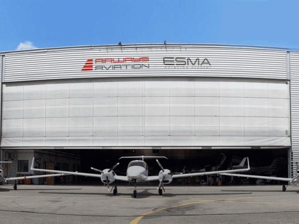 6426af0335ef8f62f93d5b65_AAA-Hangar-France